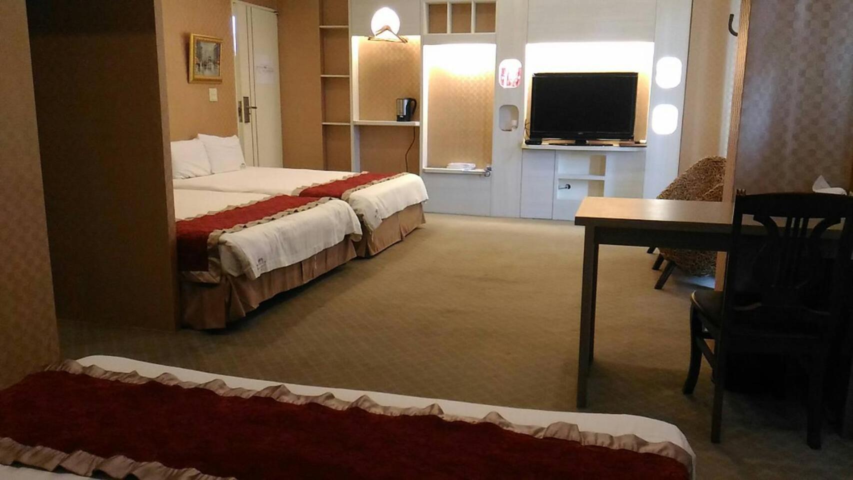 Empire Pacific Castle Hotell Yangmei Rum bild